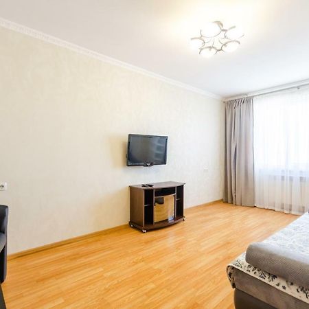 Artal Apartment On Obolonskaya Square 3 키예프 외부 사진