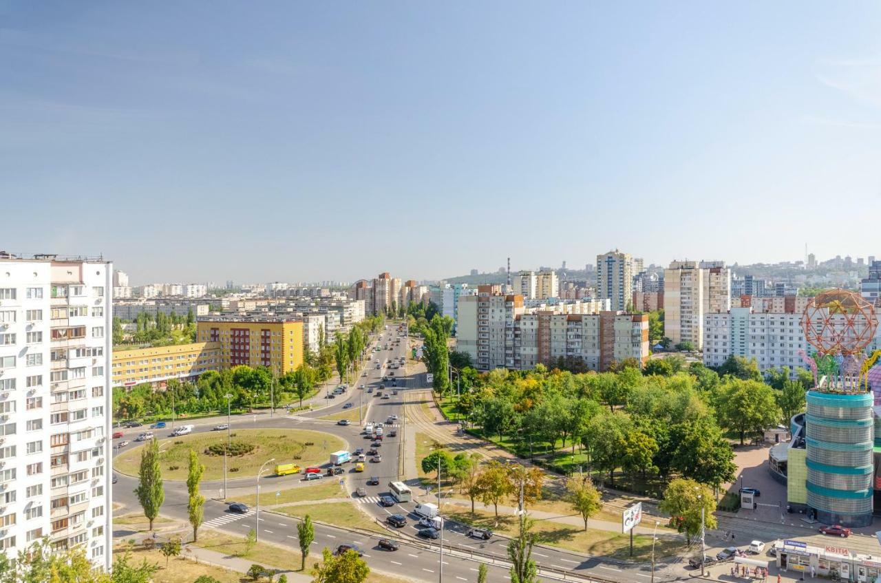 Artal Apartment On Obolonskaya Square 3 키예프 외부 사진